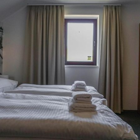 Apartmány GOLF&SKI Valča Esterno foto