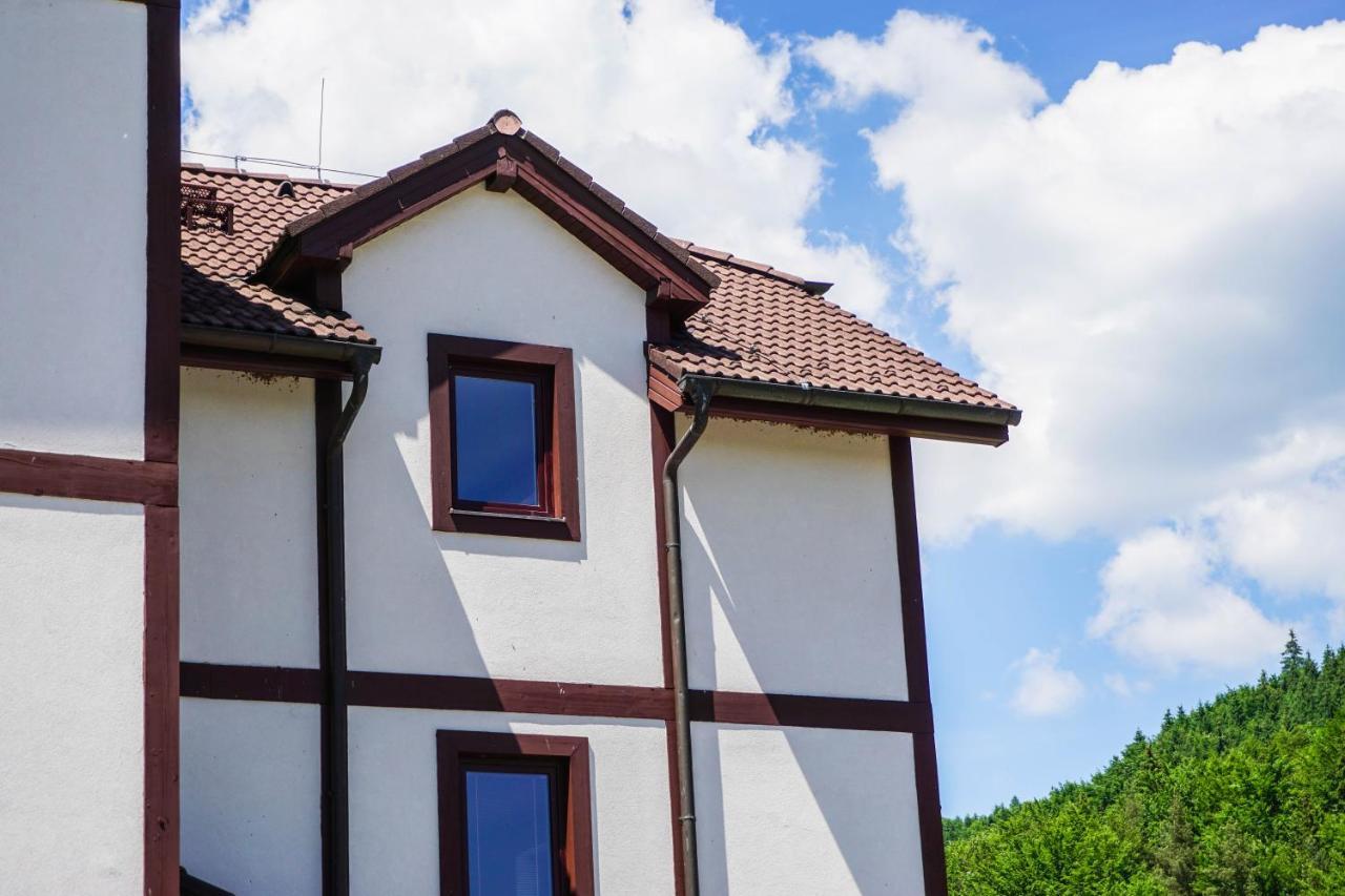 Apartmány GOLF&SKI Valča Esterno foto