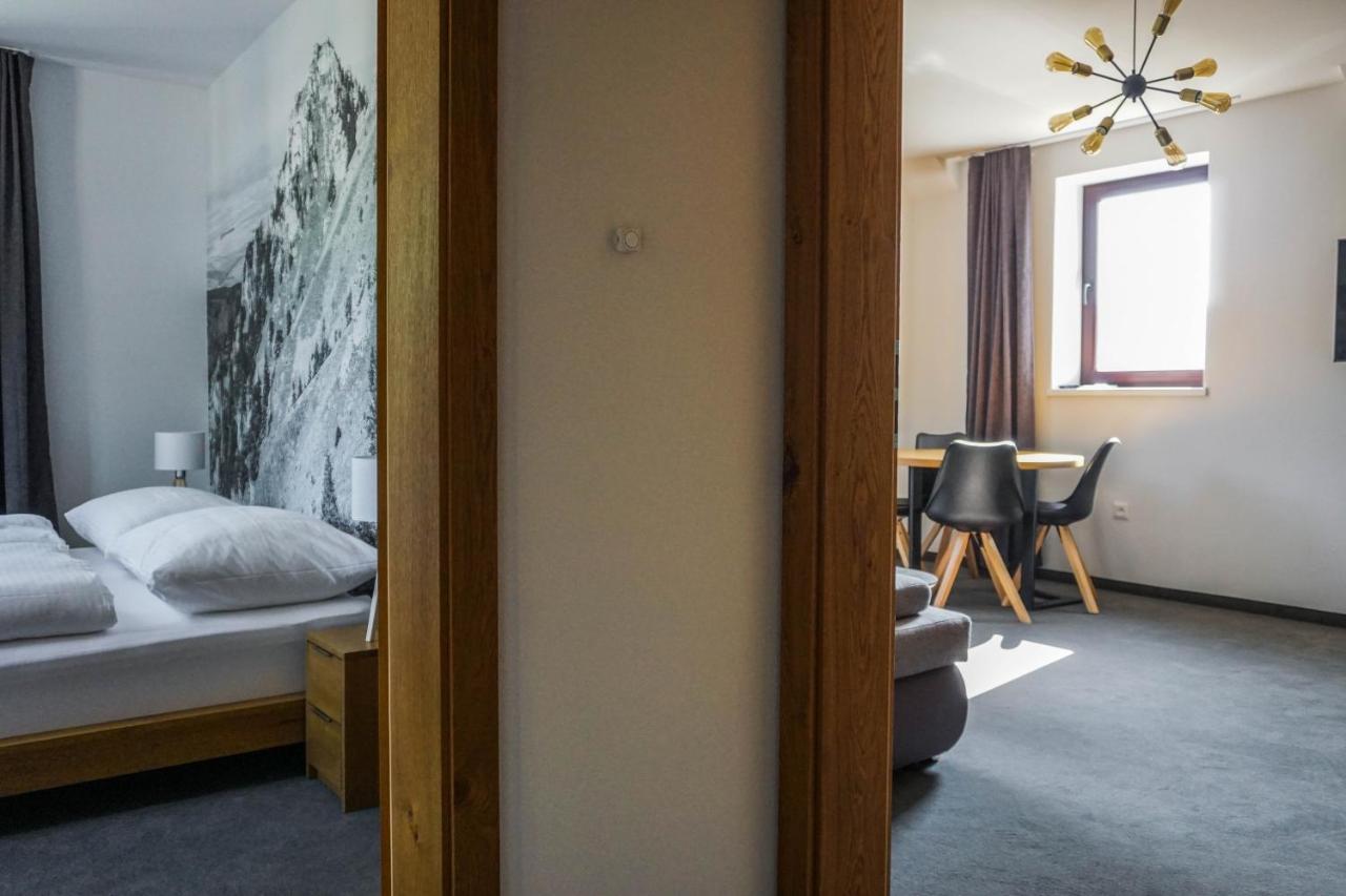 Apartmány GOLF&SKI Valča Esterno foto