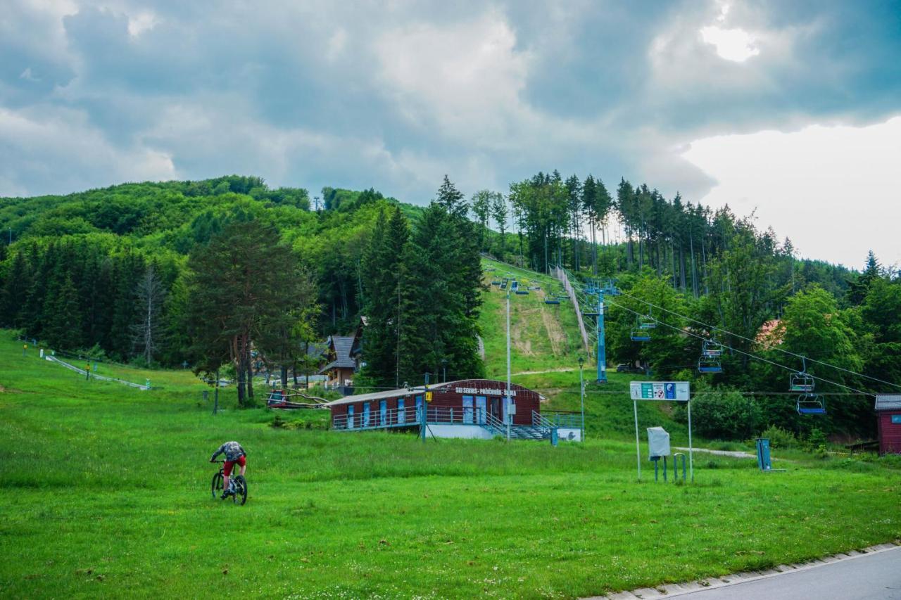 Apartmány GOLF&SKI Valča Esterno foto