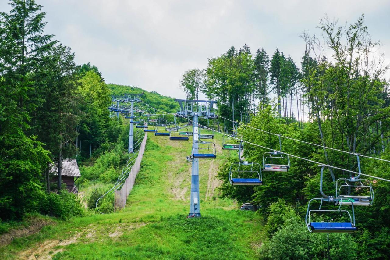 Apartmány GOLF&SKI Valča Esterno foto