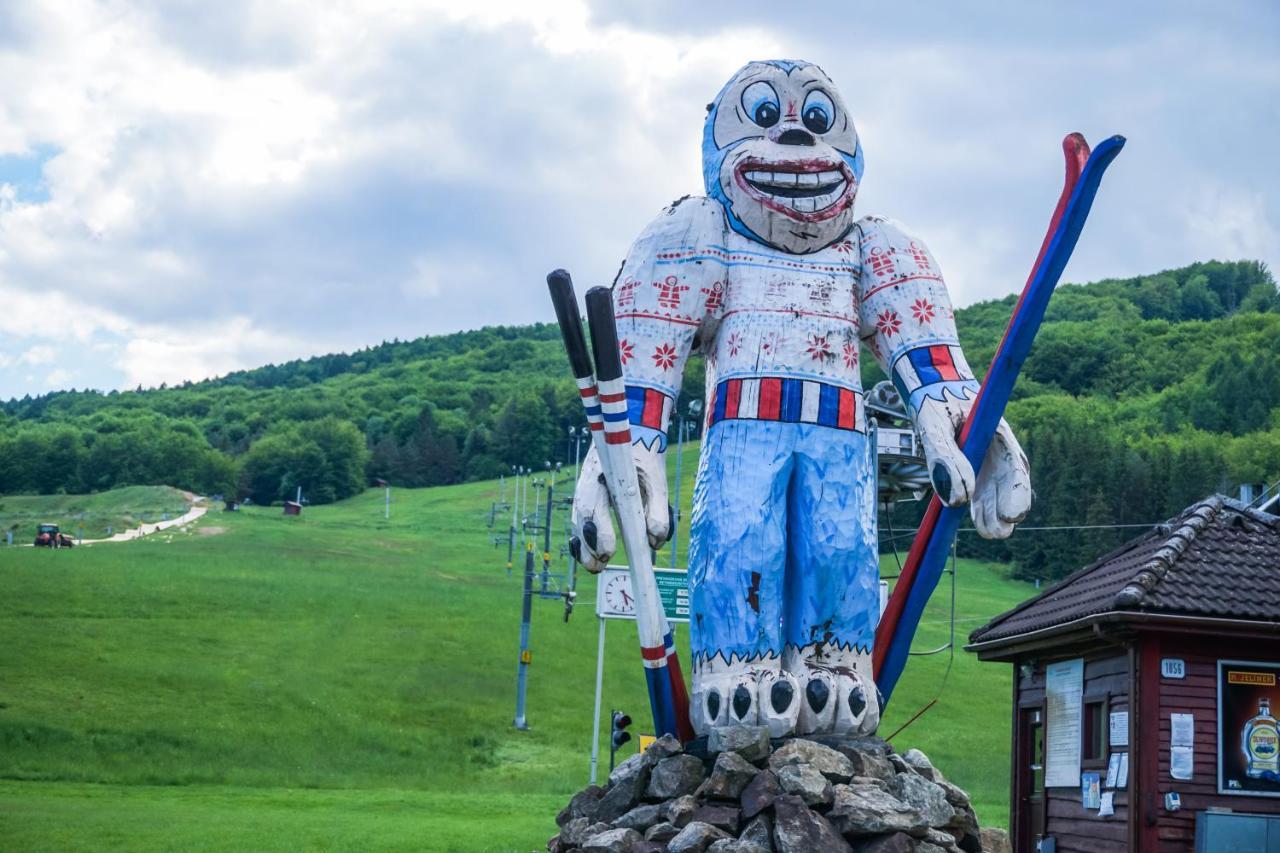 Apartmány GOLF&SKI Valča Esterno foto