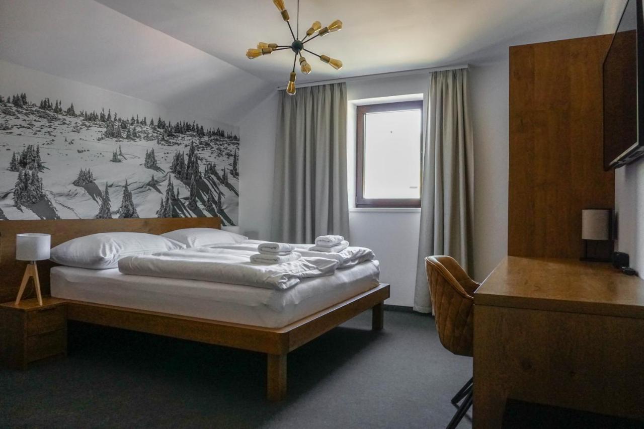 Apartmány GOLF&SKI Valča Esterno foto